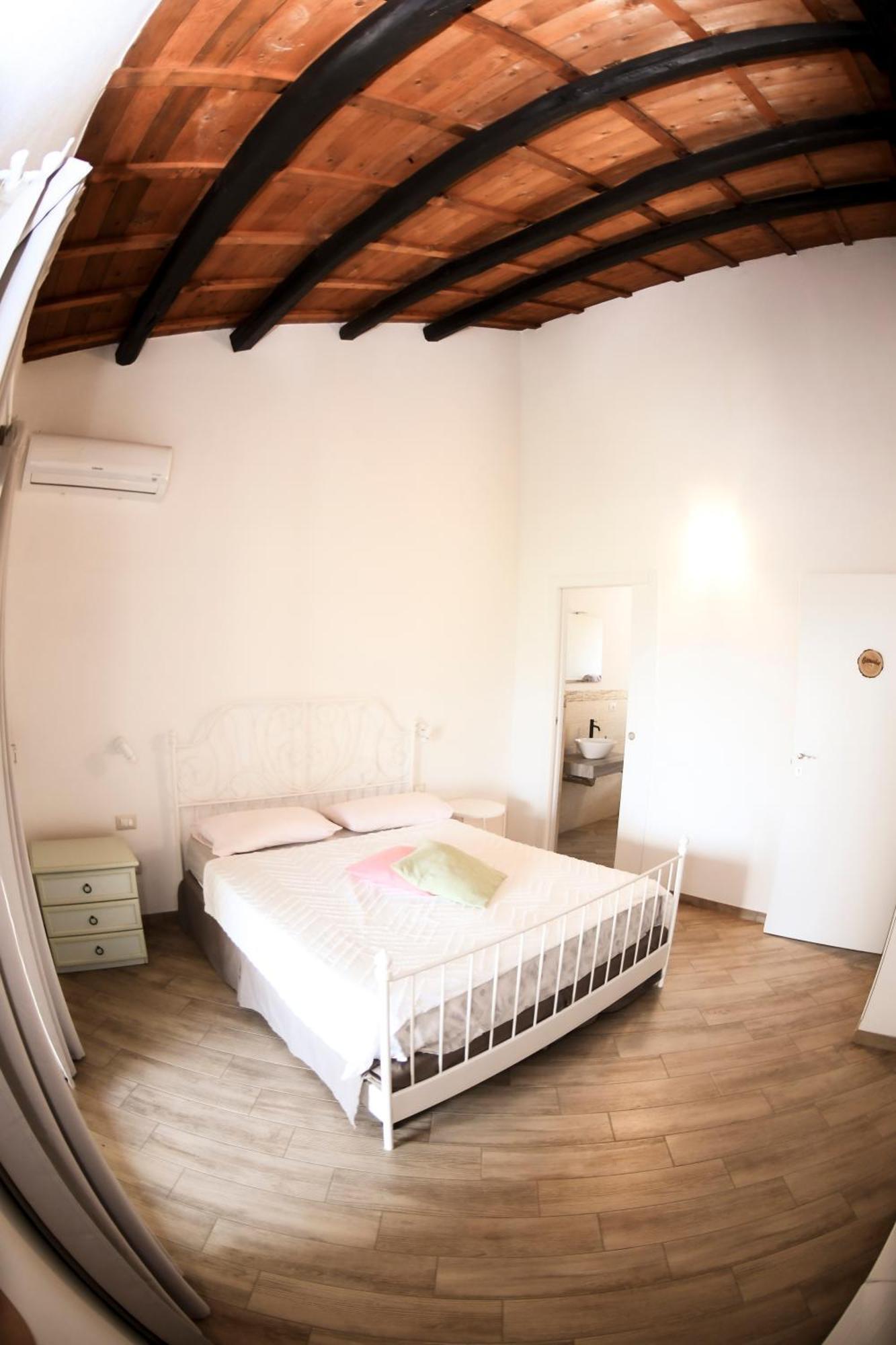 Bed and Breakfast Domu Virginia Castiadas Exterior foto